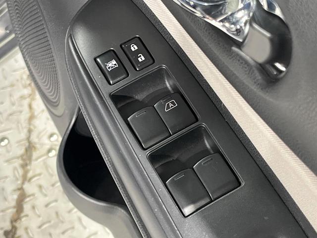 ノート ｅ－パワー　Ｘ　純正ＳＤナビ　全周囲カメラ　衝突被害軽減システム　禁煙車　ドラレコ　コーナーセンサー　スマートキー　ＥＴＣ　オートライト　オートエアコン　Ｂｌｕｅｔｏｏｔｈ　ＣＤ　ＤＶＤ再生　フルセグ（36枚目）