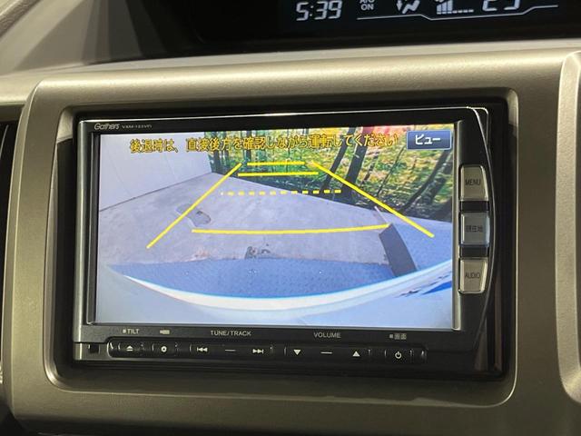 ステップワゴン Ｇ　Ｅセレクション　両側電動ドア　純正ナビ　バックカメラ　禁煙車　ドラレコ　スマートキー　ＥＴＣ　純正１６インチアルミ　オートエアコン　ＣＤ　ＤＶＤ再生　Ｂｌｕｅｔｏｏｔｈ（4枚目）