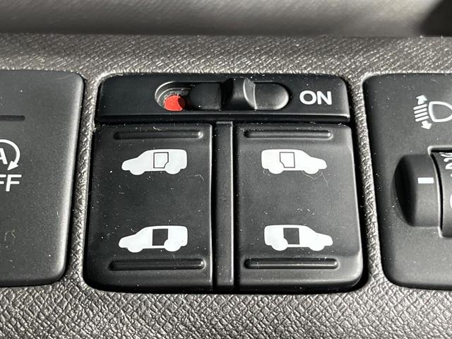 ステップワゴン Ｇ　Ｅセレクション　両側電動ドア　純正ナビ　バックカメラ　禁煙車　ドラレコ　スマートキー　ＥＴＣ　純正１６インチアルミ　オートエアコン　ＣＤ　ＤＶＤ再生　Ｂｌｕｅｔｏｏｔｈ（5枚目）