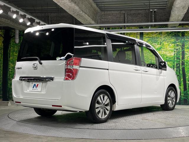 ステップワゴン Ｇ　Ｅセレクション　両側電動ドア　純正ナビ　バックカメラ　禁煙車　ドラレコ　スマートキー　ＥＴＣ　純正１６インチアルミ　オートエアコン　ＣＤ　ＤＶＤ再生　Ｂｌｕｅｔｏｏｔｈ（18枚目）