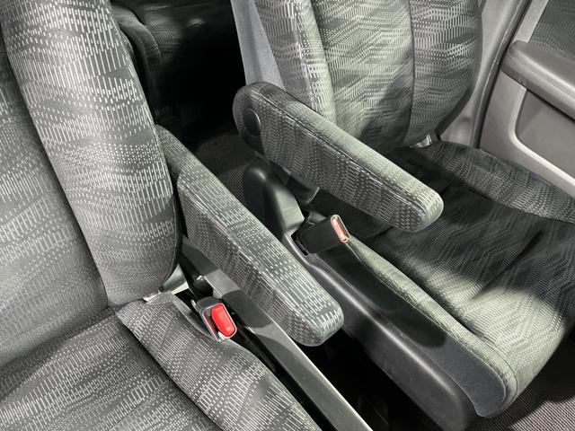 ステップワゴン Ｇ　Ｅセレクション　両側電動ドア　純正ナビ　バックカメラ　禁煙車　ドラレコ　スマートキー　ＥＴＣ　純正１６インチアルミ　オートエアコン　ＣＤ　ＤＶＤ再生　Ｂｌｕｅｔｏｏｔｈ（41枚目）