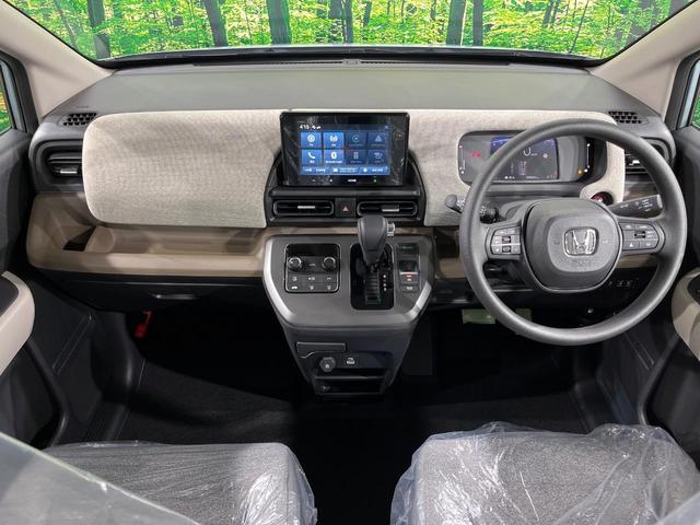 フリード エアー　登録済未使用車　両側電動ドア　バックカメラ　衝突被害軽減システム　禁煙車　コーナーセンサー　スマートキー　ＬＥＤヘッド　オートライト　オートエアコン　Ｂｌｕｅｔｏｏｔｈ（2枚目）