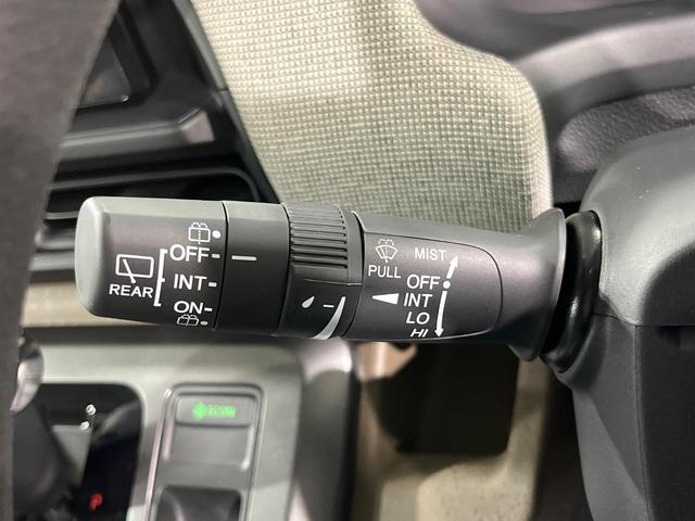 フリード エアー　登録済未使用車　両側電動ドア　バックカメラ　衝突被害軽減システム　禁煙車　コーナーセンサー　スマートキー　ＬＥＤヘッド　オートライト　オートエアコン　Ｂｌｕｅｔｏｏｔｈ（30枚目）