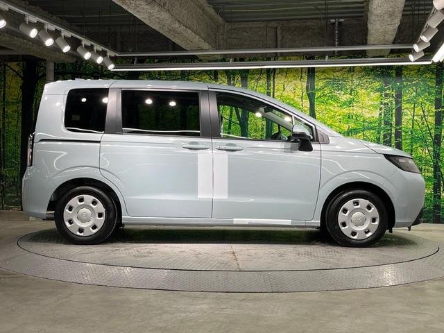 フリード エアー　登録済未使用車　両側電動ドア　バックカメラ　衝突被害軽減システム　禁煙車　コーナーセンサー　スマートキー　ＬＥＤヘッド　オートライト　オートエアコン　Ｂｌｕｅｔｏｏｔｈ（56枚目）