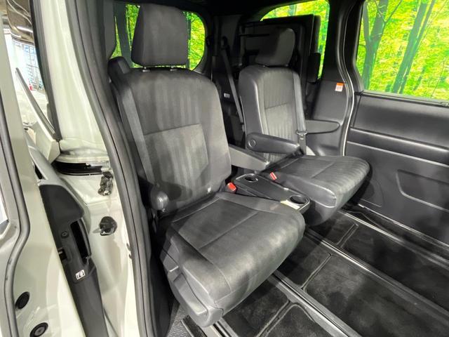 ヴォクシー S-G 両側電動ドア 後席モニター 全周囲カメラ 衝突被害軽減システム 禁煙車 コーナーセンサー スマートキー LEDヘッド ビルトインETC 純正16インチアルミ オートハイビーム 車線逸脱警報(8枚目)