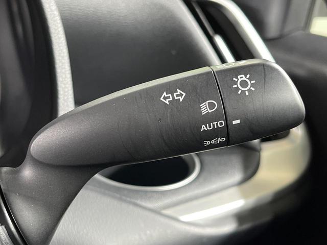 ヴォクシー S-G 両側電動ドア 後席モニター 全周囲カメラ 衝突被害軽減システム 禁煙車 コーナーセンサー スマートキー LEDヘッド ビルトインETC 純正16インチアルミ オートハイビーム 車線逸脱警報(37枚目)