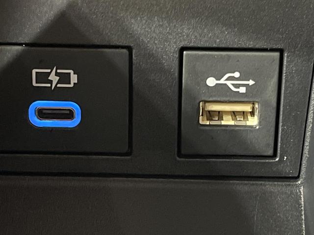 ヴォクシー S-G 両側電動ドア 後席モニター 全周囲カメラ 衝突被害軽減システム 禁煙車 コーナーセンサー スマートキー LEDヘッド ビルトインETC 純正16インチアルミ オートハイビーム 車線逸脱警報(48枚目)