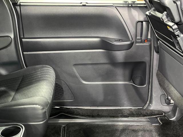 ヴォクシー S-G 両側電動ドア 後席モニター 全周囲カメラ 衝突被害軽減システム 禁煙車 コーナーセンサー スマートキー LEDヘッド ビルトインETC 純正16インチアルミ オートハイビーム 車線逸脱警報(56枚目)