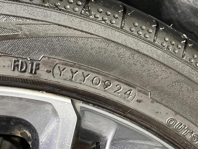 プリウス Z 全周囲カメラ 衝突被害軽減システム 禁煙車 電動リアゲート ハーフレザーシート 前席シートエアコン パワーシート コーナーセンサー スマートキー LEDヘッド ETC2.0 純正19インチアルミ(65枚目)