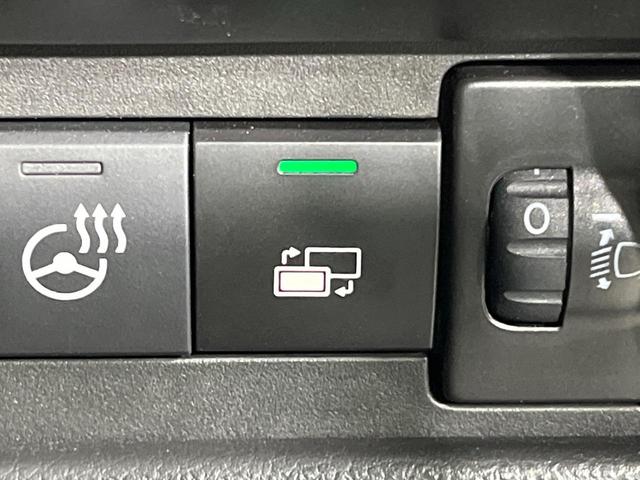 スペーシアカスタム ハイブリッドXS 両側電動ドア 全周囲カメラ 衝突被害軽減システム 禁煙車 ハーフレザーシート コーナーセンサー スマートキー HIDヘッド ビルトインETC 純正15インチアルミ 車線逸脱警報 オートライト(31枚目)