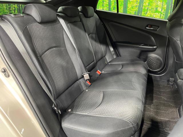 プリウス S バックカメラ 衝突被害軽減システム 禁煙車 スマートキー LEDヘッド ビルトインETC 純正15インチアルミ オートライト オートエアコン Bluetooth フルセグ(9枚目)