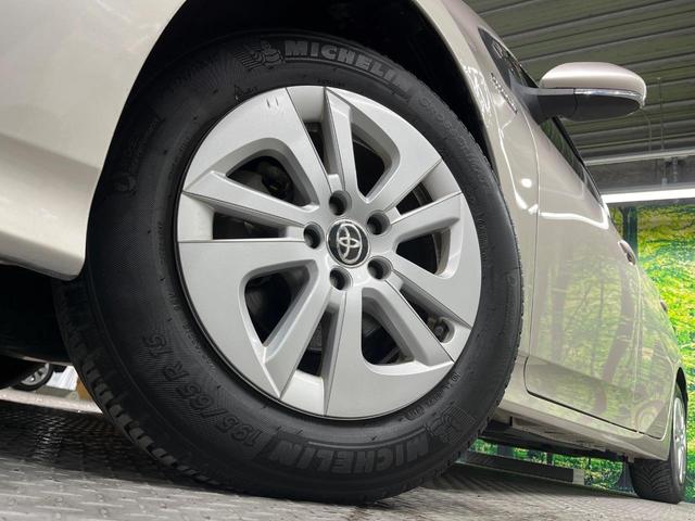 プリウス S バックカメラ 衝突被害軽減システム 禁煙車 スマートキー LEDヘッド ビルトインETC 純正15インチアルミ オートライト オートエアコン Bluetooth フルセグ(13枚目)