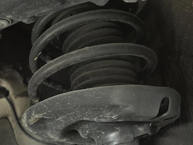 プリウス S バックカメラ 衝突被害軽減システム 禁煙車 スマートキー LEDヘッド ビルトインETC 純正15インチアルミ オートライト オートエアコン Bluetooth フルセグ(20枚目)