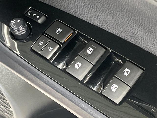 プリウス S バックカメラ 衝突被害軽減システム 禁煙車 スマートキー LEDヘッド ビルトインETC 純正15インチアルミ オートライト オートエアコン Bluetooth フルセグ(28枚目)