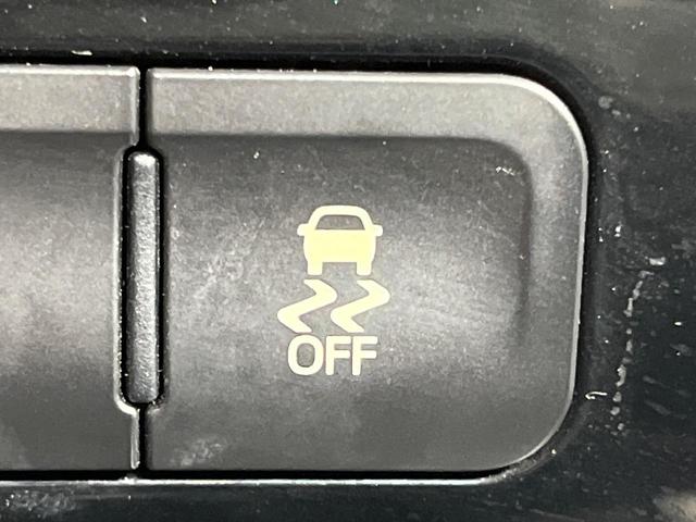 プリウス S バックカメラ 衝突被害軽減システム 禁煙車 スマートキー LEDヘッド ビルトインETC 純正15インチアルミ オートライト オートエアコン Bluetooth フルセグ(30枚目)