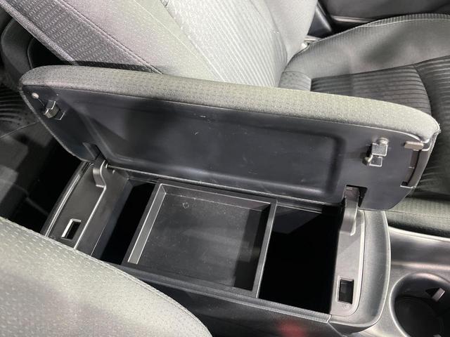 プリウス S バックカメラ 衝突被害軽減システム 禁煙車 スマートキー LEDヘッド ビルトインETC 純正15インチアルミ オートライト オートエアコン Bluetooth フルセグ(46枚目)