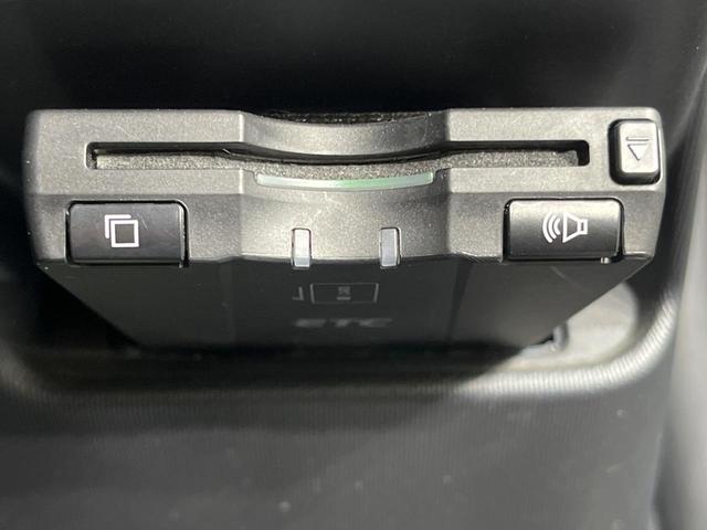 アクア Ｇ　ＳＤナビ　バックカメラ　衝突被害軽減システム　禁煙車　スマートキー　ビルトインＥＴＣ　オートライト　オートエアコン　ＤＶＤ再生　地デジ　ＬＥＤフォグ（6枚目）