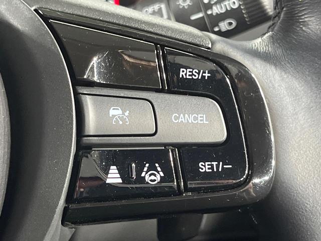 ヴェゼル e:HEV X 純正SDナビ バックカメラ 衝突被害軽減システム 禁煙車 ドラレコ コーナーセンサー スマートキー LEDヘッド ビルトインETC 純正16インチアルミ オートハイビーム 車線逸脱警報 オートライト(6枚目)