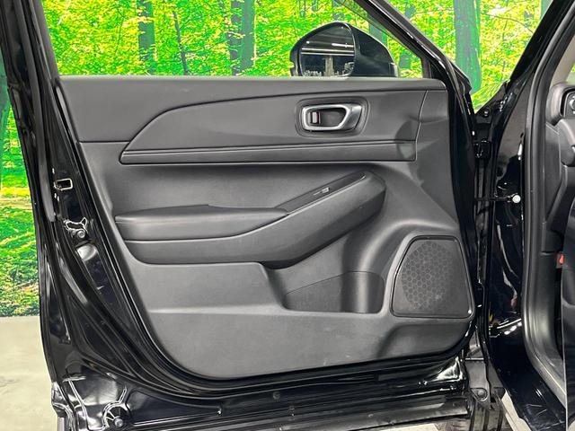 ヴェゼル e:HEV X 純正SDナビ バックカメラ 衝突被害軽減システム 禁煙車 ドラレコ コーナーセンサー スマートキー LEDヘッド ビルトインETC 純正16インチアルミ オートハイビーム 車線逸脱警報 オートライト(24枚目)