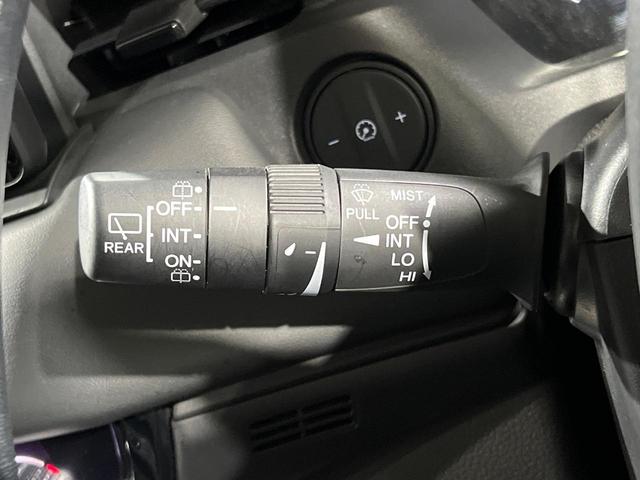 ヴェゼル e:HEV X 純正SDナビ バックカメラ 衝突被害軽減システム 禁煙車 ドラレコ コーナーセンサー スマートキー LEDヘッド ビルトインETC 純正16インチアルミ オートハイビーム 車線逸脱警報 オートライト(39枚目)