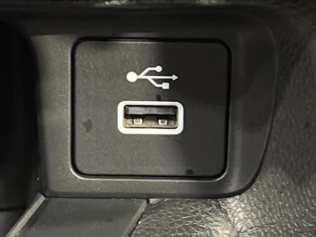 ヴェゼル e:HEV X 純正SDナビ バックカメラ 衝突被害軽減システム 禁煙車 ドラレコ コーナーセンサー スマートキー LEDヘッド ビルトインETC 純正16インチアルミ オートハイビーム 車線逸脱警報 オートライト(41枚目)