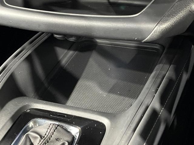 ヴェゼル e:HEV X 純正SDナビ バックカメラ 衝突被害軽減システム 禁煙車 ドラレコ コーナーセンサー スマートキー LEDヘッド ビルトインETC 純正16インチアルミ オートハイビーム 車線逸脱警報 オートライト(44枚目)