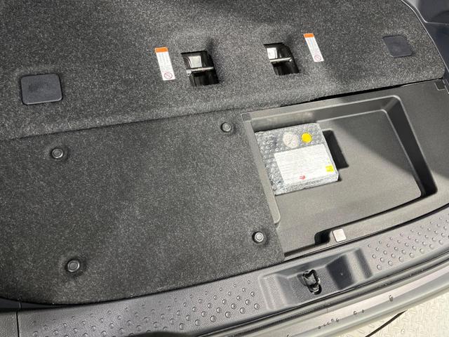 シエンタ ハイブリッドG クエロ 両側電動ドア 純正SDナビ バックカメラ 衝突被害軽減システム 禁煙車 ハーフレザーシート ドラレコ スマートキー LEDヘッド ビルトインETC 純正15インチアルミ オートライト オートエアコン(51枚目)