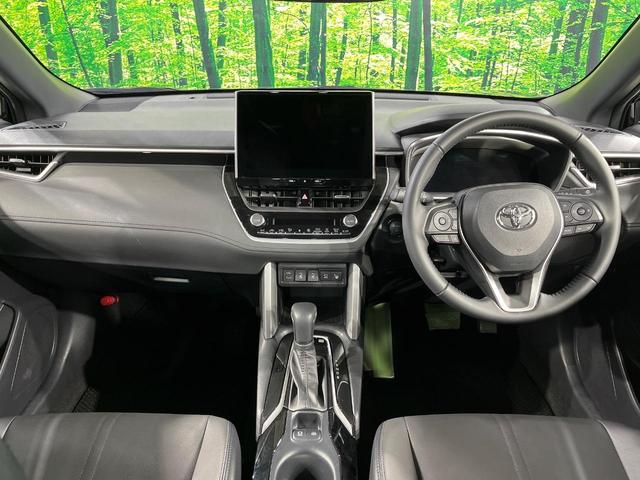 カローラクロス ハイブリッド　Ｚ　全周囲カメラ　衝突被害軽減システム　レーダークルーズ　禁煙車　電動リアゲート　パワーシート　ドラレコ　コーナーセンサー　スマートキー　ＬＥＤヘッド　ＥＴＣ２．０　純正１８インチアルミ　車線逸脱警報（2枚目）