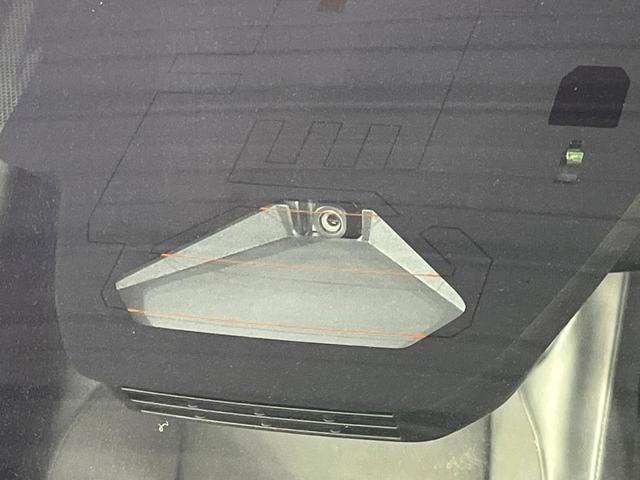 カローラクロス ハイブリッド　Ｚ　全周囲カメラ　衝突被害軽減システム　レーダークルーズ　禁煙車　電動リアゲート　パワーシート　ドラレコ　コーナーセンサー　スマートキー　ＬＥＤヘッド　ＥＴＣ２．０　純正１８インチアルミ　車線逸脱警報（4枚目）