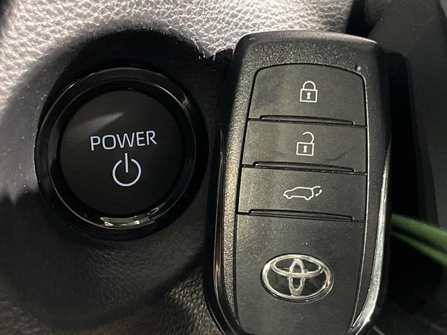 カローラクロス ハイブリッド　Ｚ　全周囲カメラ　衝突被害軽減システム　レーダークルーズ　禁煙車　電動リアゲート　パワーシート　ドラレコ　コーナーセンサー　スマートキー　ＬＥＤヘッド　ＥＴＣ２．０　純正１８インチアルミ　車線逸脱警報（28枚目）