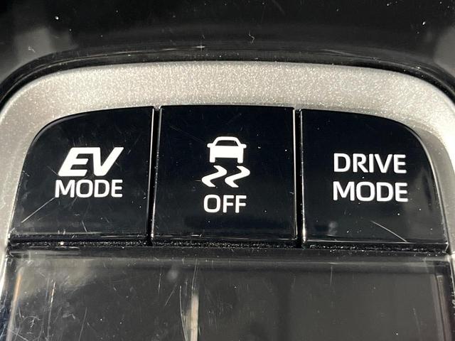 カローラクロス ハイブリッド　Ｚ　全周囲カメラ　衝突被害軽減システム　レーダークルーズ　禁煙車　電動リアゲート　パワーシート　ドラレコ　コーナーセンサー　スマートキー　ＬＥＤヘッド　ＥＴＣ２．０　純正１８インチアルミ　車線逸脱警報（48枚目）