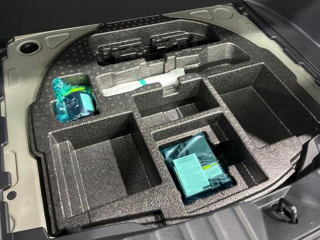 カローラクロス ハイブリッド　Ｚ　全周囲カメラ　衝突被害軽減システム　レーダークルーズ　禁煙車　電動リアゲート　パワーシート　ドラレコ　コーナーセンサー　スマートキー　ＬＥＤヘッド　ＥＴＣ２．０　純正１８インチアルミ　車線逸脱警報（63枚目）