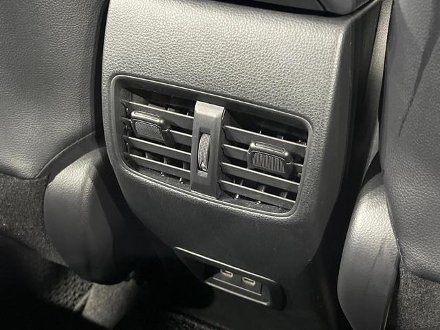 カローラクロス ハイブリッド　Ｚ　全周囲カメラ　衝突被害軽減システム　レーダークルーズ　禁煙車　電動リアゲート　パワーシート　ドラレコ　コーナーセンサー　スマートキー　ＬＥＤヘッド　ＥＴＣ２．０　純正１８インチアルミ　車線逸脱警報（66枚目）