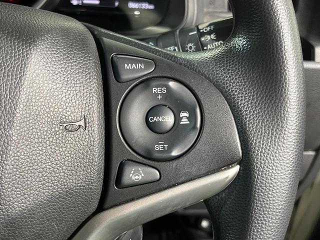 フィット １３Ｇ・Ｌ　ホンダセンシング　カロッツェリアナビ　バックカメラ　衝突軽減　レーダークルーズ　禁煙車　スマートキー　ＬＥＤヘッド　ビルトインＥＴＣ　レーンアシスト　オートライト　オートエアコン　Ｂｌｕｅｔｏｏｔｈ　ＣＤ　ＤＶＤ再生（5枚目）
