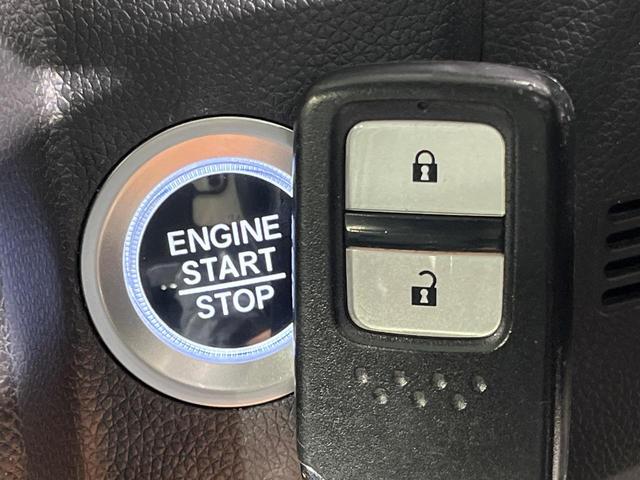 フィット １３Ｇ・Ｌ　ホンダセンシング　カロッツェリアナビ　バックカメラ　衝突軽減　レーダークルーズ　禁煙車　スマートキー　ＬＥＤヘッド　ビルトインＥＴＣ　レーンアシスト　オートライト　オートエアコン　Ｂｌｕｅｔｏｏｔｈ　ＣＤ　ＤＶＤ再生（7枚目）