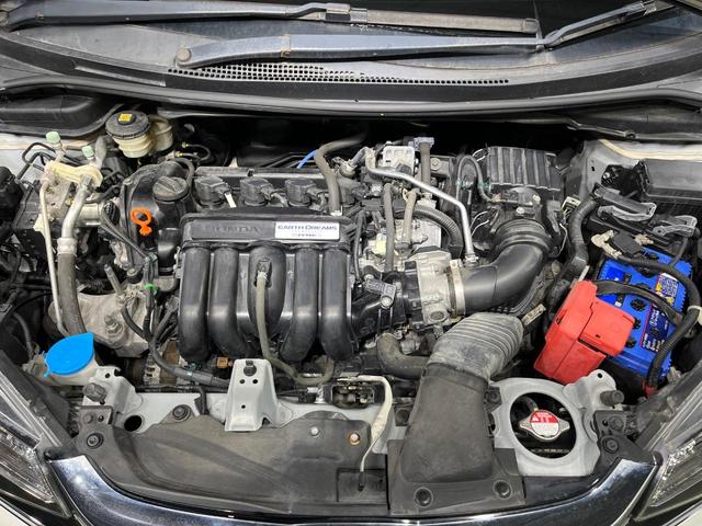 フィット １３Ｇ・Ｌ　ホンダセンシング　カロッツェリアナビ　バックカメラ　衝突軽減　レーダークルーズ　禁煙車　スマートキー　ＬＥＤヘッド　ビルトインＥＴＣ　レーンアシスト　オートライト　オートエアコン　Ｂｌｕｅｔｏｏｔｈ　ＣＤ　ＤＶＤ再生（18枚目）