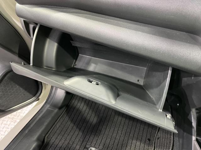 フィット １３Ｇ・Ｌ　ホンダセンシング　カロッツェリアナビ　バックカメラ　衝突軽減　レーダークルーズ　禁煙車　スマートキー　ＬＥＤヘッド　ビルトインＥＴＣ　レーンアシスト　オートライト　オートエアコン　Ｂｌｕｅｔｏｏｔｈ　ＣＤ　ＤＶＤ再生（38枚目）