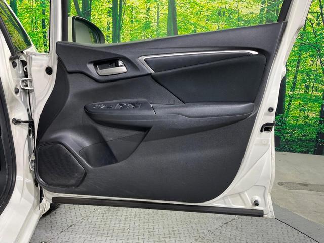 フィット １３Ｇ・Ｌ　ホンダセンシング　カロッツェリアナビ　バックカメラ　衝突軽減　レーダークルーズ　禁煙車　スマートキー　ＬＥＤヘッド　ビルトインＥＴＣ　レーンアシスト　オートライト　オートエアコン　Ｂｌｕｅｔｏｏｔｈ　ＣＤ　ＤＶＤ再生（45枚目）