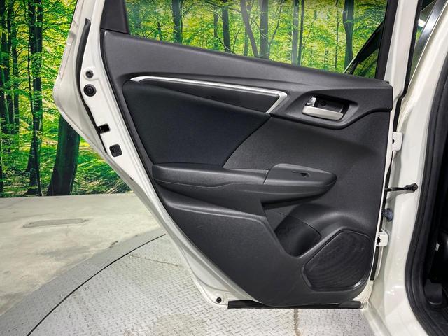 フィット １３Ｇ・Ｌ　ホンダセンシング　カロッツェリアナビ　バックカメラ　衝突軽減　レーダークルーズ　禁煙車　スマートキー　ＬＥＤヘッド　ビルトインＥＴＣ　レーンアシスト　オートライト　オートエアコン　Ｂｌｕｅｔｏｏｔｈ　ＣＤ　ＤＶＤ再生（48枚目）