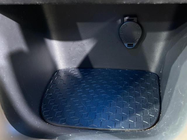 ヤリス Ｚ　全周囲カメラ　衝突被害軽減システム　レーダークルーズ　禁煙車　ドラレコ　コーナーセンサー　スマートキー　ＬＥＤヘッド　ビルトインＥＴＣ　オートライト　オートエアコン　Ｂｌｕｅｔｏｏｔｈ（47枚目）