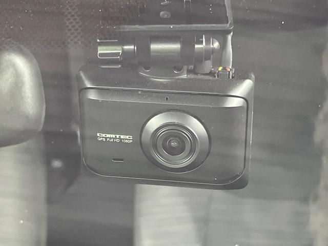 ヤリス Ｚ　全周囲カメラ　衝突被害軽減システム　レーダークルーズ　禁煙車　ドラレコ　コーナーセンサー　スマートキー　ＬＥＤヘッド　ビルトインＥＴＣ　オートライト　オートエアコン　Ｂｌｕｅｔｏｏｔｈ（55枚目）