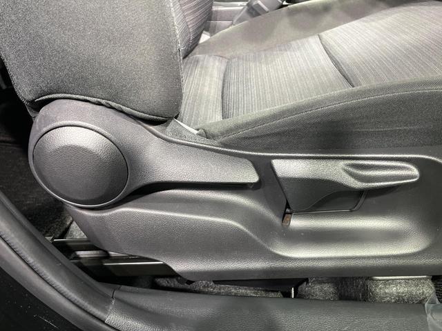 ヤリス Ｚ　全周囲カメラ　衝突被害軽減システム　レーダークルーズ　禁煙車　ドラレコ　コーナーセンサー　スマートキー　ＬＥＤヘッド　ビルトインＥＴＣ　オートライト　オートエアコン　Ｂｌｕｅｔｏｏｔｈ（65枚目）