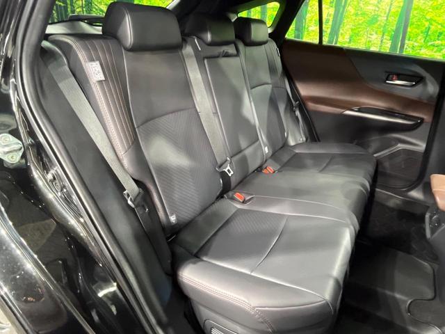 ハリアーハイブリッド Ｚ　レザーパッケージ　純正１２．３インチワイドナビ　全周囲カメラ　ＪＢＬサウンド　衝突軽減　レーダークルーズ　禁煙車　パワーバックドア　本革シート　シートヒーター　パワーシート　コーナーセンサー　スマートキー（9枚目）