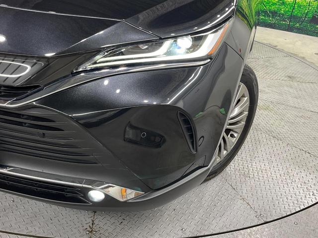 ハリアーハイブリッド Ｚ　レザーパッケージ　純正１２．３インチワイドナビ　全周囲カメラ　ＪＢＬサウンド　衝突軽減　レーダークルーズ　禁煙車　パワーバックドア　本革シート　シートヒーター　パワーシート　コーナーセンサー　スマートキー（12枚目）