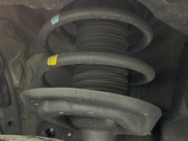 ハリアーハイブリッド Ｚ　レザーパッケージ　純正１２．３インチワイドナビ　全周囲カメラ　ＪＢＬサウンド　衝突軽減　レーダークルーズ　禁煙車　パワーバックドア　本革シート　シートヒーター　パワーシート　コーナーセンサー　スマートキー（20枚目）