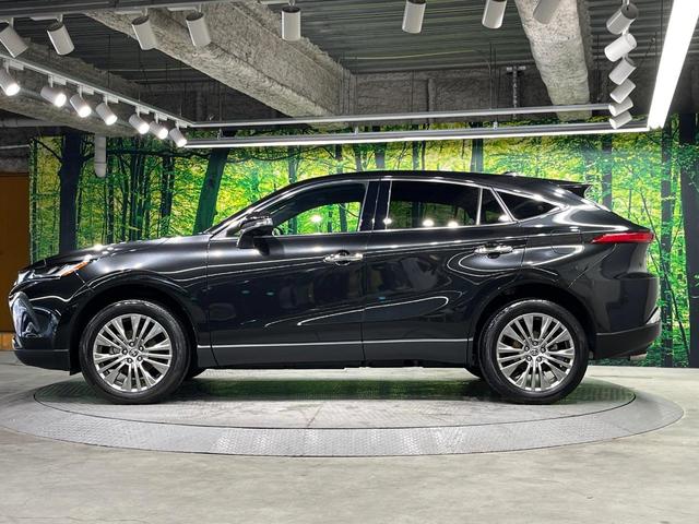 ハリアーハイブリッド Ｚ　レザーパッケージ　純正１２．３インチワイドナビ　全周囲カメラ　ＪＢＬサウンド　衝突軽減　レーダークルーズ　禁煙車　パワーバックドア　本革シート　シートヒーター　パワーシート　コーナーセンサー　スマートキー（26枚目）