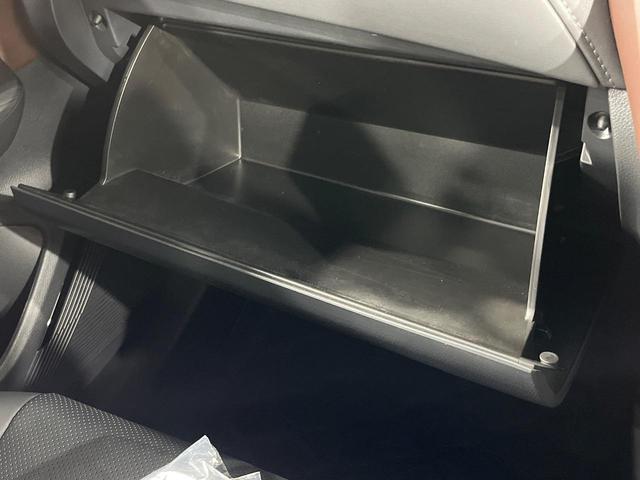 ハリアーハイブリッド Ｚ　レザーパッケージ　純正１２．３インチワイドナビ　全周囲カメラ　ＪＢＬサウンド　衝突軽減　レーダークルーズ　禁煙車　パワーバックドア　本革シート　シートヒーター　パワーシート　コーナーセンサー　スマートキー（80枚目）