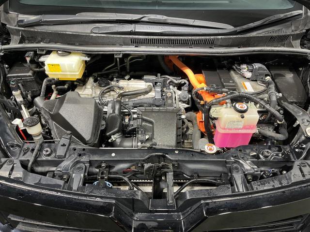 ヴォクシー ハイブリッドＶ　両側電動ドア　純正９インチナビ　バックカメラ　衝突被害軽減システム　レーダークルーズ　禁煙車　スマートキー　ＬＥＤヘッド　ビルトインＥＴＣ　純正１５インチアルミ　車線逸脱警報　シートヒーター（19枚目）