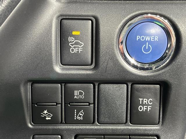 ヴォクシー ハイブリッドＶ　両側電動ドア　純正９インチナビ　バックカメラ　衝突被害軽減システム　レーダークルーズ　禁煙車　スマートキー　ＬＥＤヘッド　ビルトインＥＴＣ　純正１５インチアルミ　車線逸脱警報　シートヒーター（29枚目）