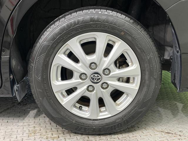 ヴォクシー ハイブリッドＶ　両側電動ドア　純正９インチナビ　バックカメラ　衝突被害軽減システム　レーダークルーズ　禁煙車　スマートキー　ＬＥＤヘッド　ビルトインＥＴＣ　純正１５インチアルミ　車線逸脱警報　シートヒーター（56枚目）